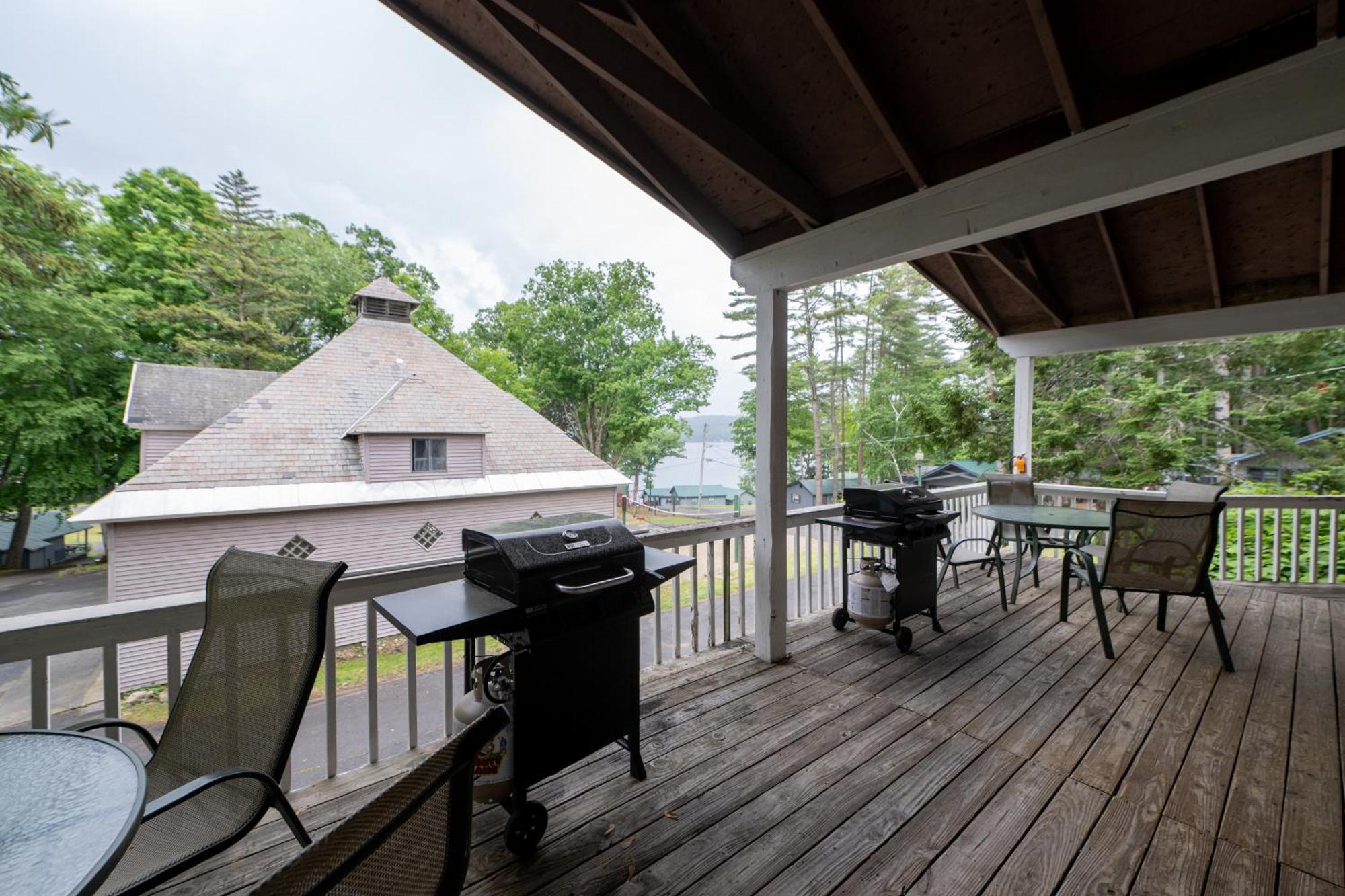 Depe Dene Lakeside Resort Lake George Exterior photo