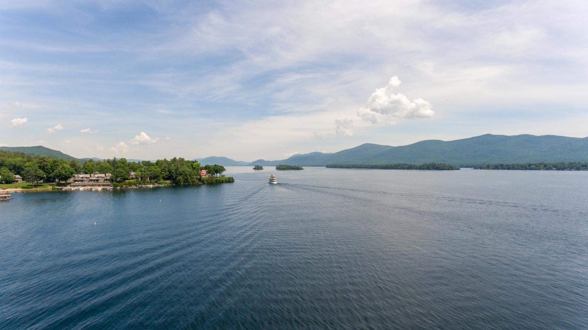 Depe Dene Lakeside Resort Lake George Exterior photo