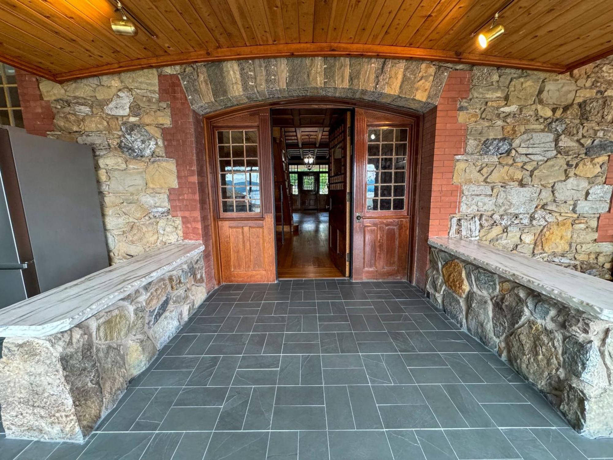 Depe Dene Lakeside Resort Lake George Exterior photo