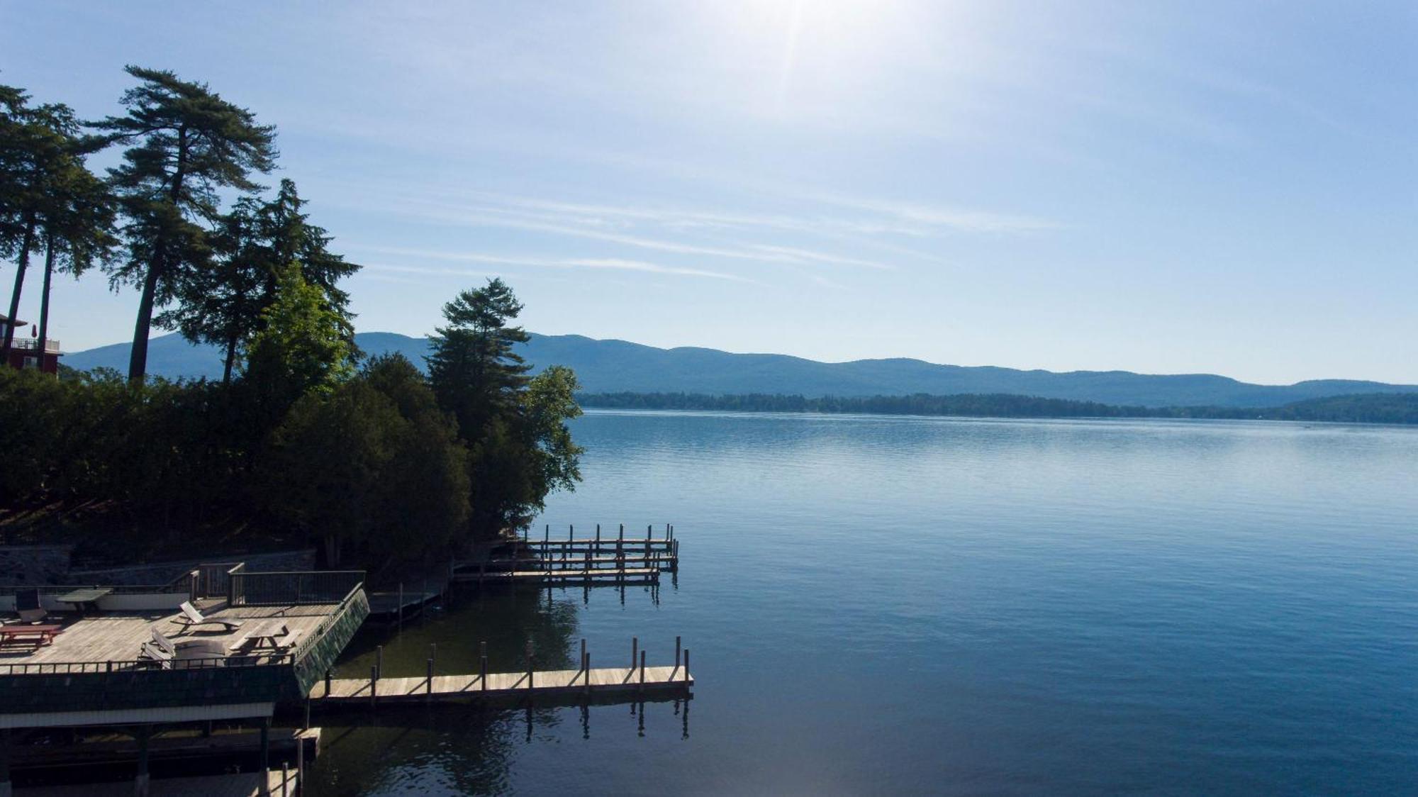 Depe Dene Lakeside Resort Lake George Exterior photo